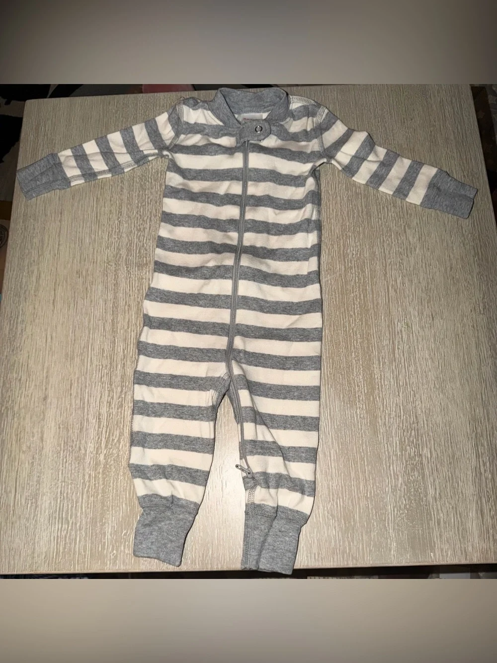 Hanna Andersson 2-way Striped Gray & White Sleeper size 6-12 months